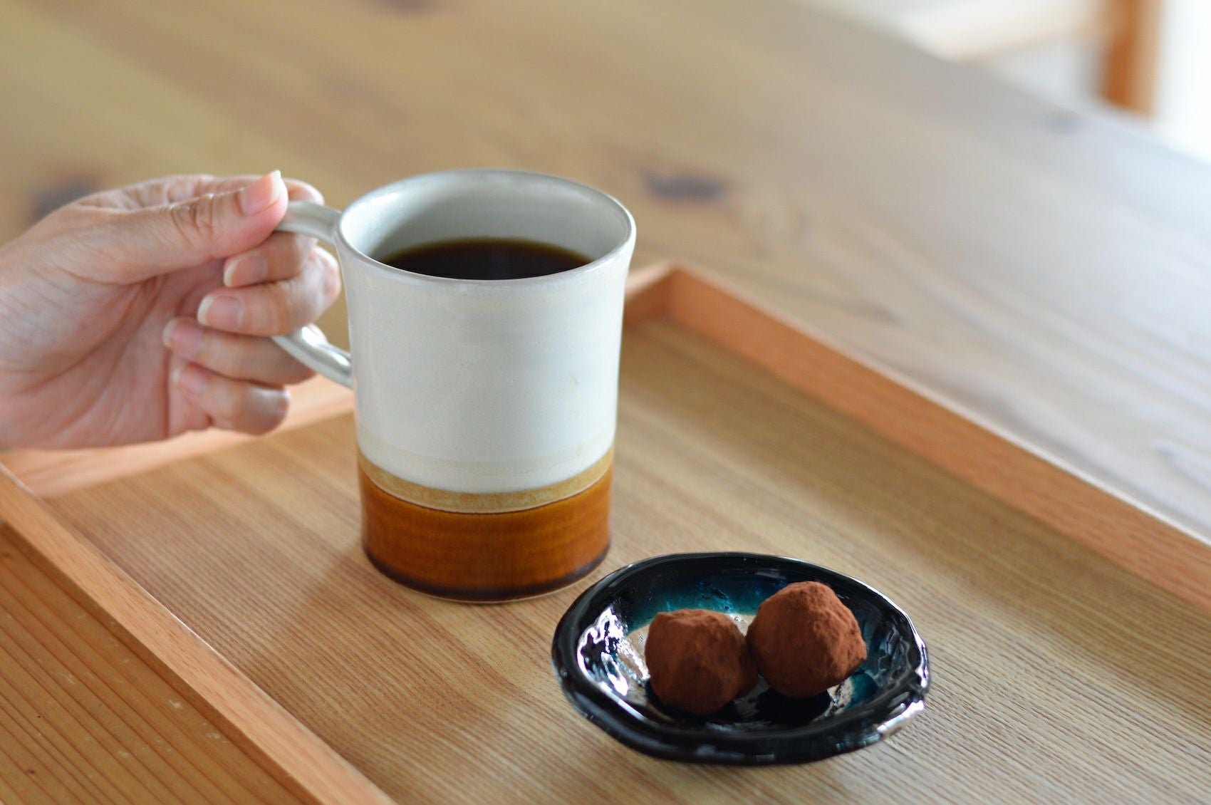KIBIJIRO MUG BROWN/陶器/やちむん/マグカップ | ゆいまーる沖縄