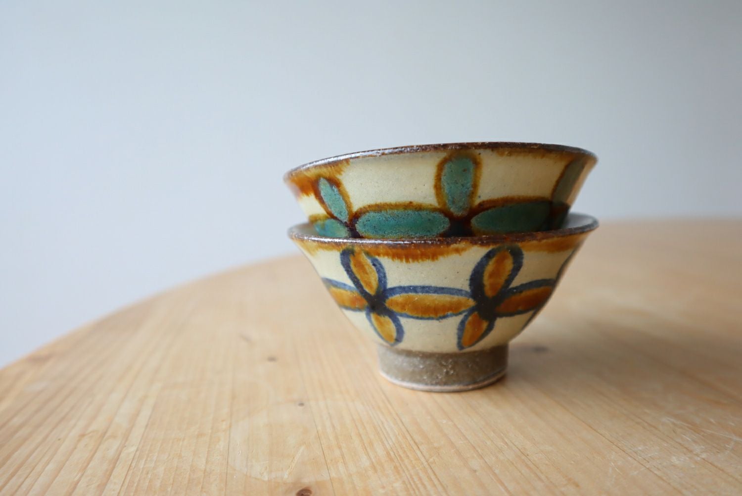 やちむん マカイ3.5寸 つなぎ花紋 勝窯 | ゆいまーる沖縄 ＜Online＞
