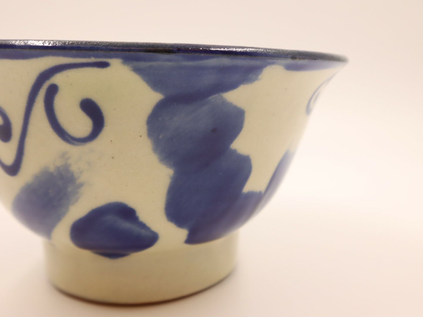 そばマカイ コバルト 花唐草 ／ ノモ陶器製作所 | ゆいまーる沖縄