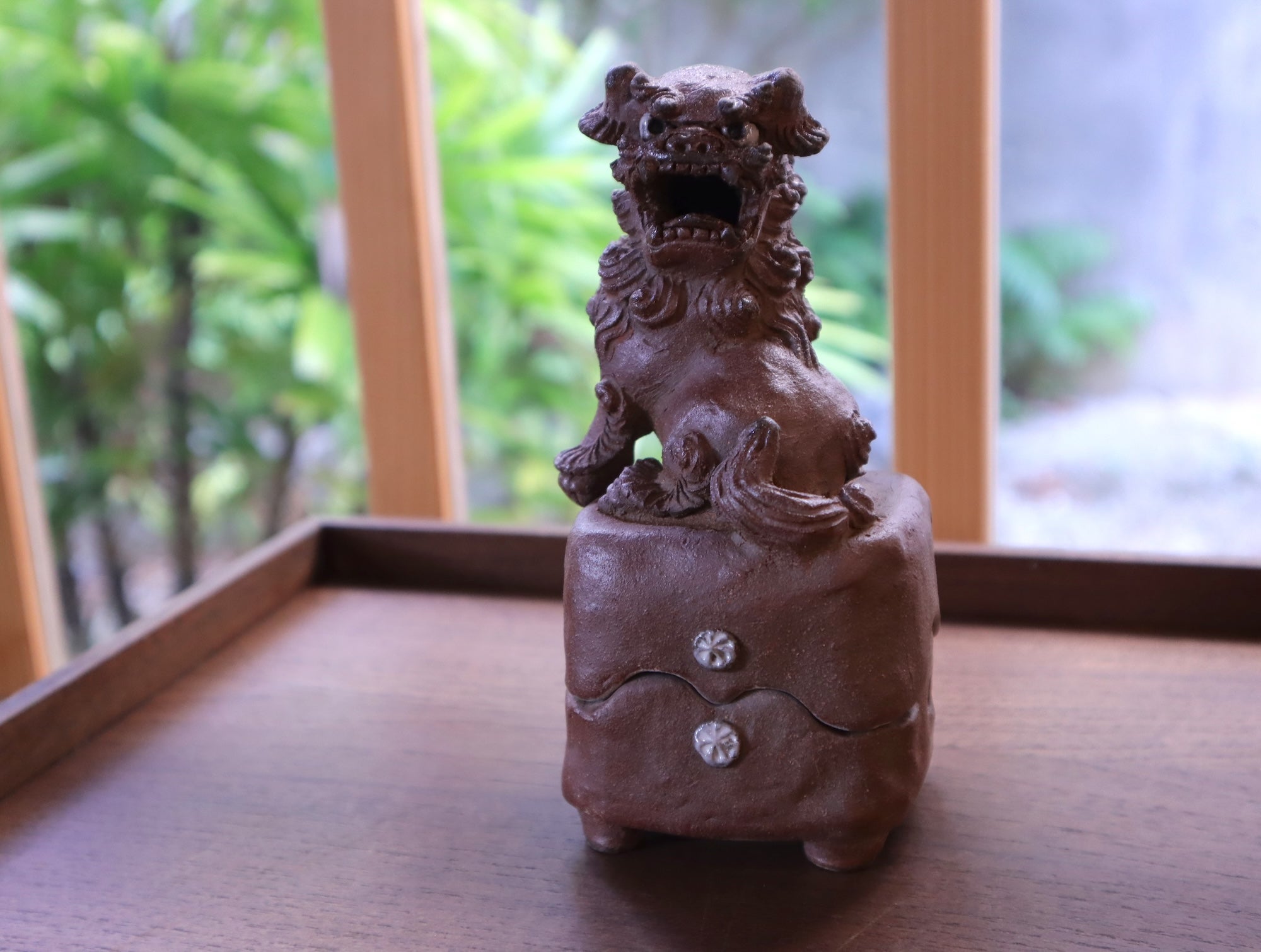 茶色のシーサー像 陶器製 一点もの】手捻シーサー香炉 シーサー陶房大海 | ゆいまーる沖縄